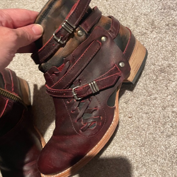 Freebird by Steven Burgundy Belfast Ankle Booties - Picture 8 of 10